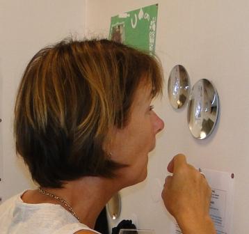 UAS innovationskoordinator Annilla Edeholm upptäcker nya saker...